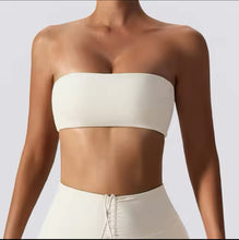 Load image into Gallery viewer, Chic &amp; Sleek Sports Bra
